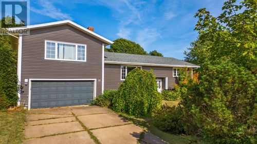 37 Chelsey Cir, Charlottetown, PE, C1E1E9 | Card Image
