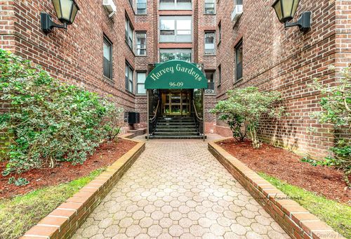 1d-96 67th Ave, Rego Park, NY, 11374 | Card Image
