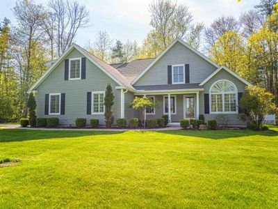 51 Waterloo Circle, House other with 4 bedrooms, 2 bathrooms and null parking in Dover NH | Image 1