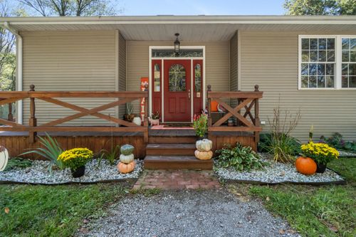 8955 Garfield Rd, Parma, MI, 49269-9310 | Card Image