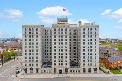 526-15 E Kirby St, Detroit, MI, 48202-4040 | Card Image