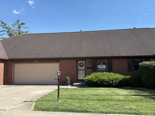 11 Eastern Ave, Brownsburg, IN, 46112-1416 | Card Image