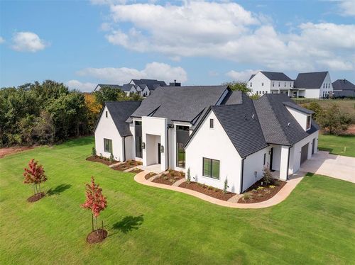 3033 Ridgeway Cir, Jones, OK, 73049-4975 | Card Image