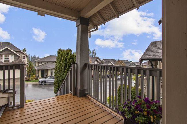 81 Fernway Drive, Home with 3 bedrooms, 2 bathrooms and 3 parking in Port Moody BC | Image 2