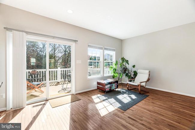 22862 Chestnut Oak Ter, Townhouse with 3 bedrooms, 4 bathrooms and null parking in STERLING VA | Image 21