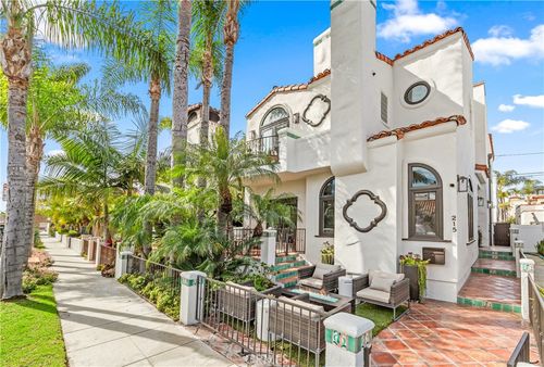 215 Glendora Ave, Long Beach, CA, 90803-3504 | Card Image