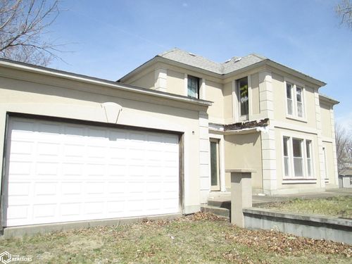 1003 Orchard Ave, Chariton, IA, 50049-1421 | Card Image