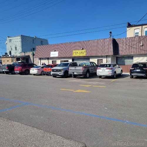 69264 N Main St, Richmond, MI, 48062-1113 | Card Image