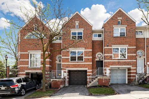 48-52 Brandy Lane Way, Newmarket, ON, L3Y8P7 | Card Image