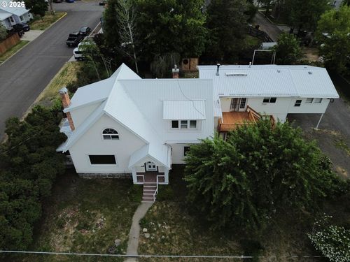 1002 3rd St, La Grande, OR, 97850-2158 | Card Image