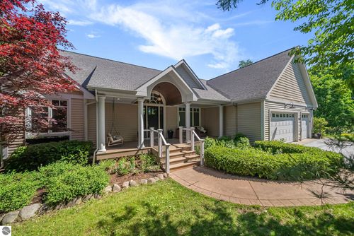 306 W Harbour Rdg, Maple City, MI, 49664-8713 | Card Image