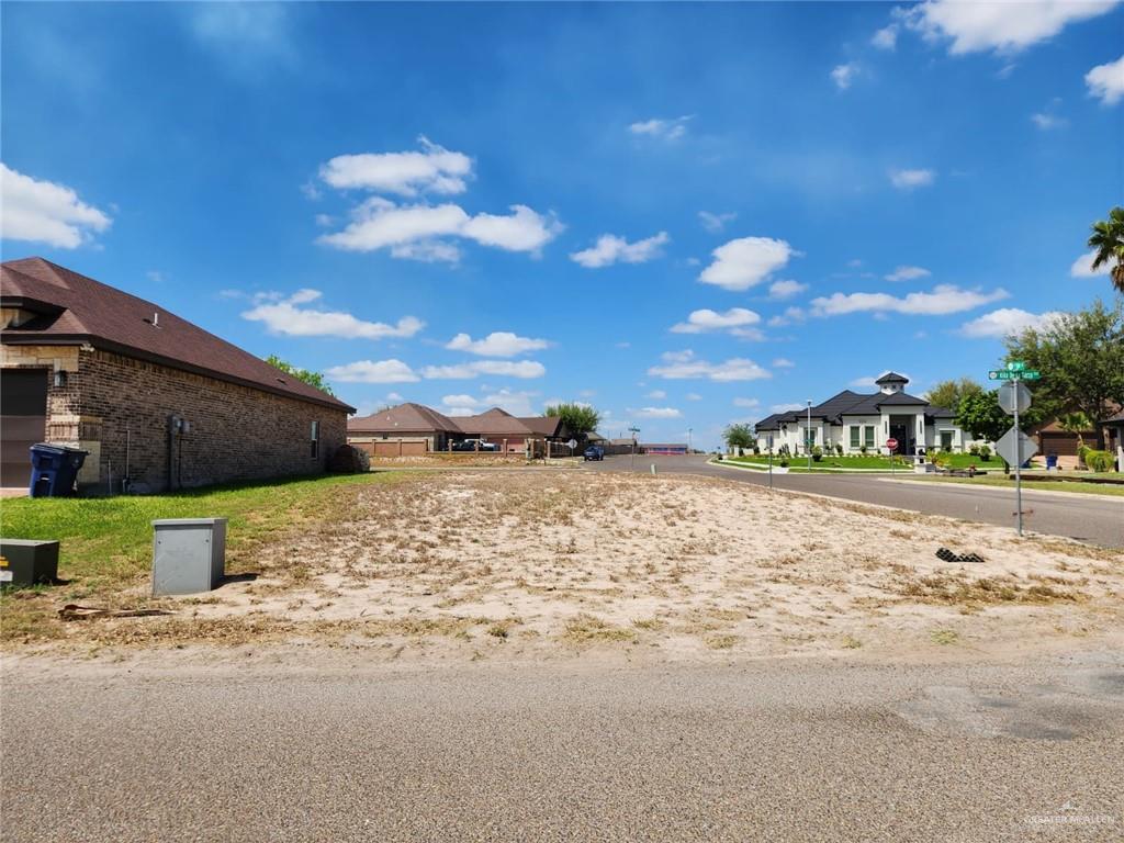 Land in La Joya 2