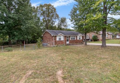 638 Woodhaven Dr, House other with 3 bedrooms, 1 bathrooms and null parking in Clarksville TN | Image 2