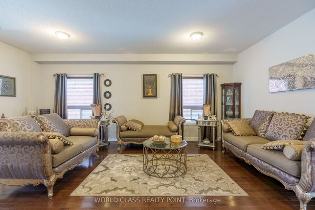 19 Partner Dr, House other with 4 bedrooms, 3 bathrooms and 2 parking in Courtice ON | Image 5