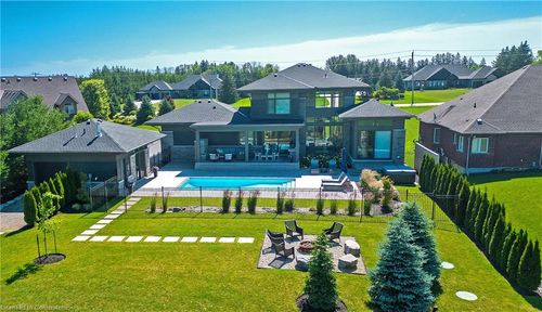 1826 Moser-Young Rd, Wellesley, ON, N0B2T0 | Card Image