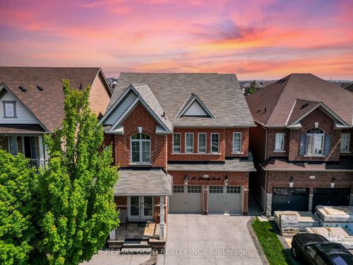 18 Divinity Cir, Brampton, ON, L7A3Y4 | Card Image