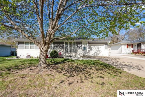 4821 S 57th St, Lincoln, NE, 68516-1400 | Card Image