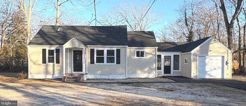 4 W Lakeshore Dr, BROWNS MILLS, NJ, 08015-3339 | Card Image