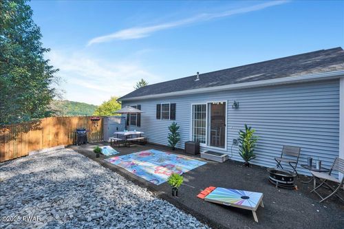 729 High St, Honesdale, PA, 18431-1703 | Card Image