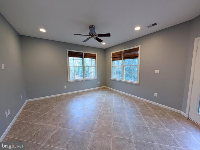 11901 Paradise Ln, House other with 4 bedrooms, 5 bathrooms and null parking in Oak Hill VA | Image 24