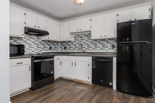 apt-1h-25 Log St, Manchester, NH, 03102-6706 | Card Image