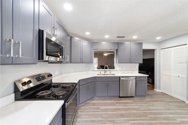 9741 Sw 97 Th Ln, House other with 2 bedrooms, 2 bathrooms and null parking in OCALA FL | Image 19