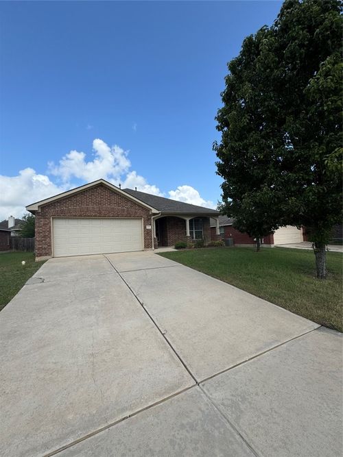 209 Lake Washington Dr, Kyle, TX, 78640-5178 | Card Image