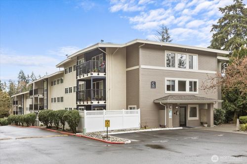 c205-12631 Ne 9th Pl, Bellevue, WA, 98005-3228 | Card Image