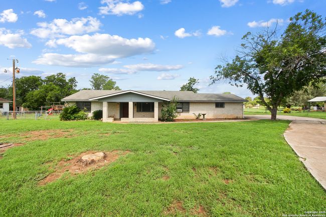 1931 Triple Pines St, House other with 2 bedrooms, 2 bathrooms and null parking in China Grove TX | Image 37