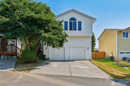 219 Hemming Way, Granite Falls, WA, 98252-8420 | Card Image