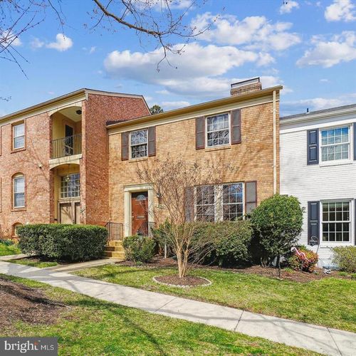 9230 Annhurst St, FAIRFAX, VA, 22031-1902 | Card Image