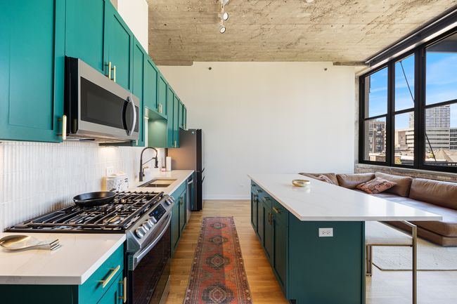 UNIT-402 - 320 21 St St, Condo with 1 bedrooms, 1 bathrooms and 1 parking in CHICAGO IL | Image 5