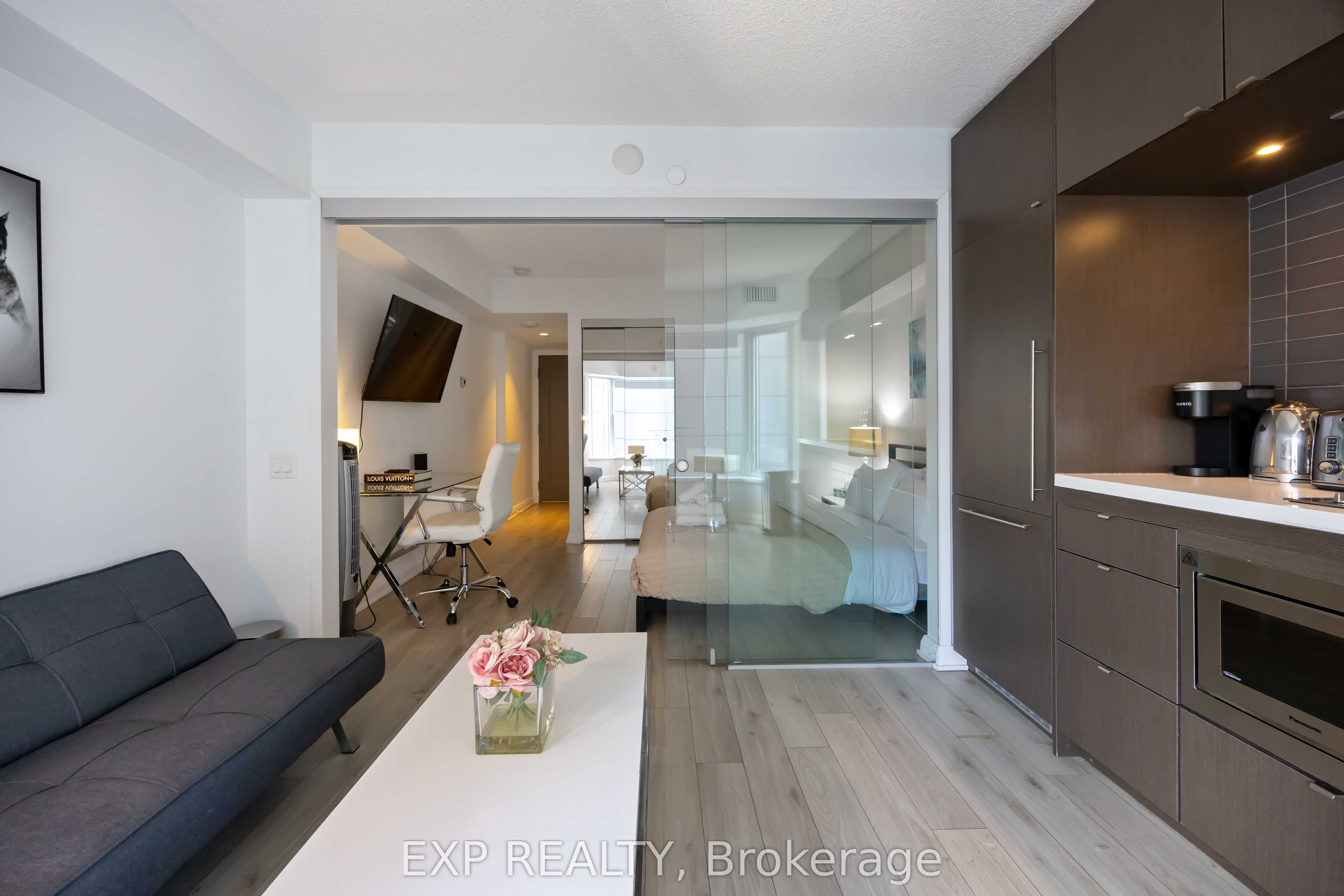 Residential in Toronto C02 4