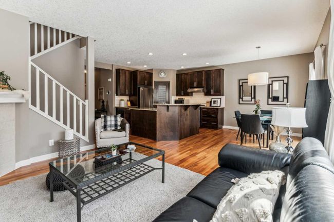 67 Tremblant Way Sw, Home with 3 bedrooms, 2 bathrooms and 2 parking in Calgary AB | Image 8