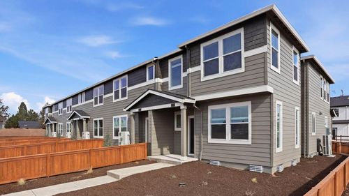62747 Eagle Rd, Bend, OR, 97701-9572 | Card Image