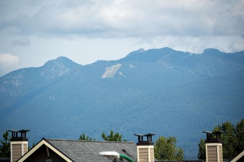 309-3883 Laurel St, Burnaby, BC, V5G4M8 | Card Image