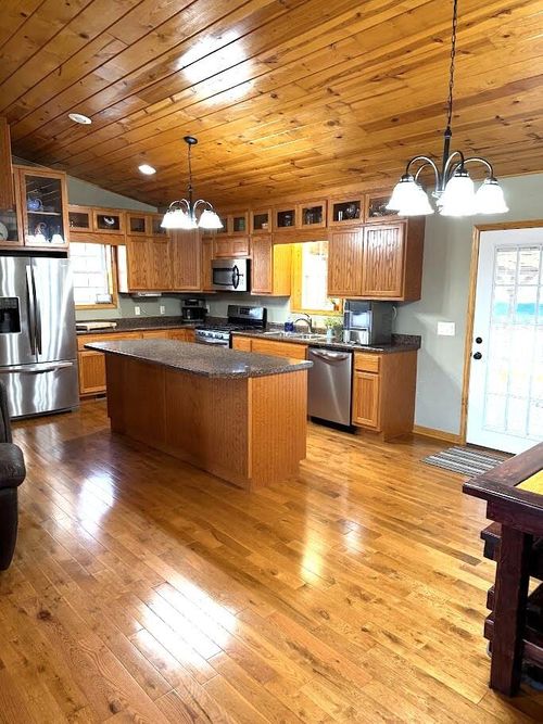 9251 County Road 2960, Mountain View, MO, 65548-7231 | Card Image