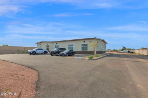 1453 E Old West Hwy, Apache Junction, AZ, 85119-6557 | Card Image