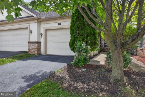 121 Creekgate Ct, MILLERSVILLE, PA, 17551-2136 | Card Image