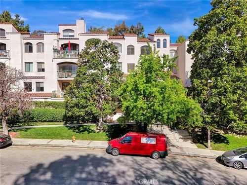 104-4200 Via Arbolada, Los Angeles, CA, 90042-5071 | Card Image