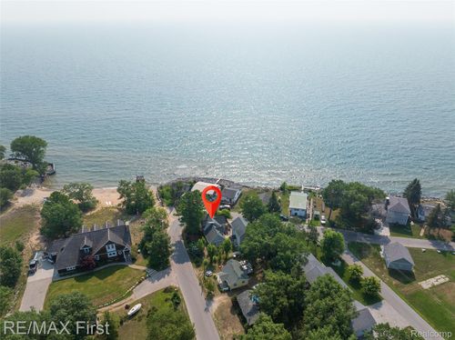 2076 North St, East Tawas, MI, 48730-9507 | Card Image