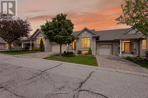 13-450 Lakeview Dr, Woodstock, ON, N4T1V6 | Card Image