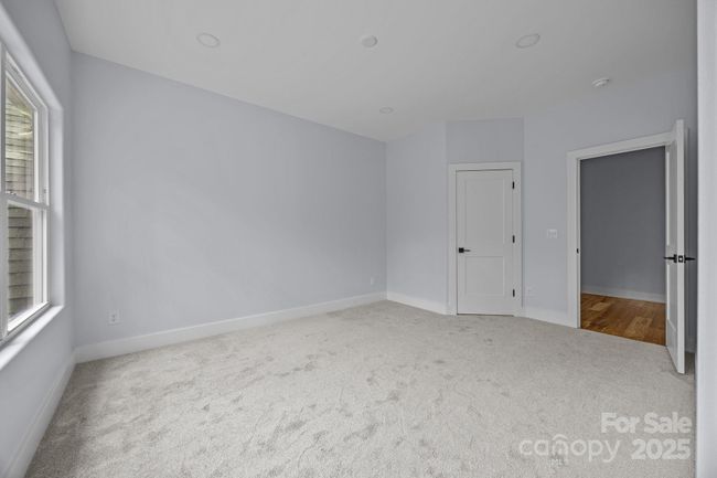 Upper Bedroom | Image 35