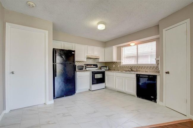 APT-45C - 12400 Overbrook Ln, Townhouse with 1 bedrooms, 1 bathrooms and null parking in Houston TX | Image 11