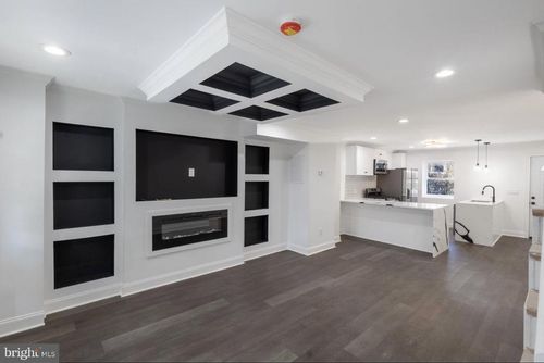 3905 8th St, BALTIMORE, MD, 21225-2115 | Card Image