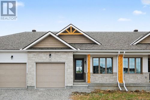 76 Doctor Agnes Craine Drive, Smiths Falls, ON, K7A0B8 | Card Image