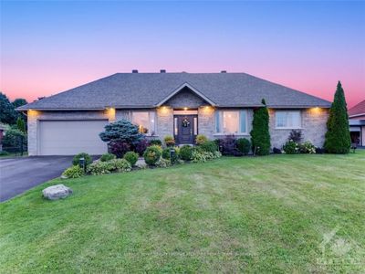 6646 Stillwood Dr, House other with 4 bedrooms, 3 bathrooms and 8 parking in North Gower ON | Image 1