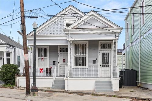 705 Felicity St, New Orleans, LA, 70130-4613 | Card Image