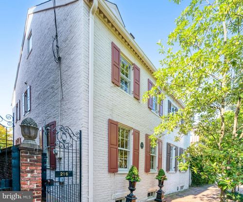 216 Wolfe St, ALEXANDRIA, VA, 22314-3858 | Card Image