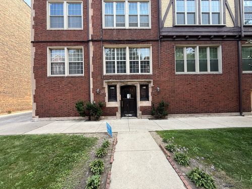 101-7015 S Paxton Avenue, Chicago, IL, 60649 | Card Image